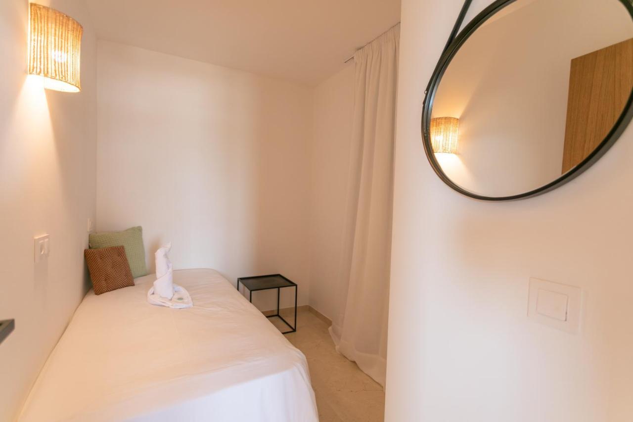 Beachfront Holiday Apartment Lotja 7 - Grupo Berna Colonia de Sant Jordi Buitenkant foto